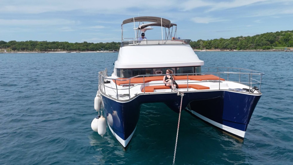 Lagoon Power 44 - Boatscribe.com