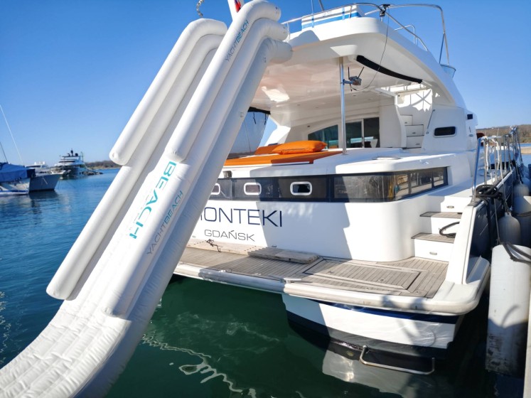 Lagoon Power 44 - Boatscribe.com