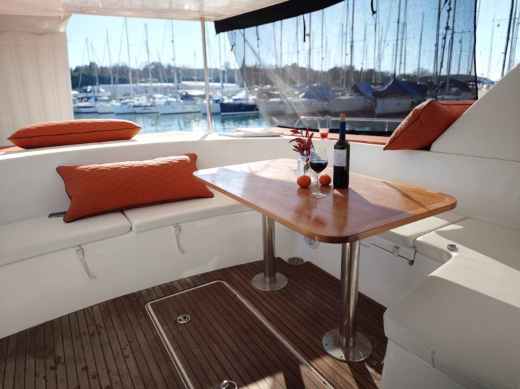 Lagoon Power 44 - Boatscribe.com