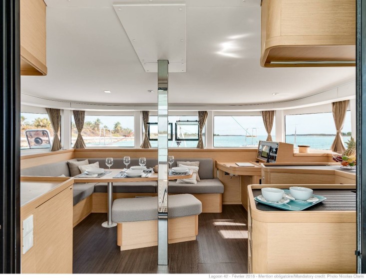 Lagoon 42 - Boatscribe.com