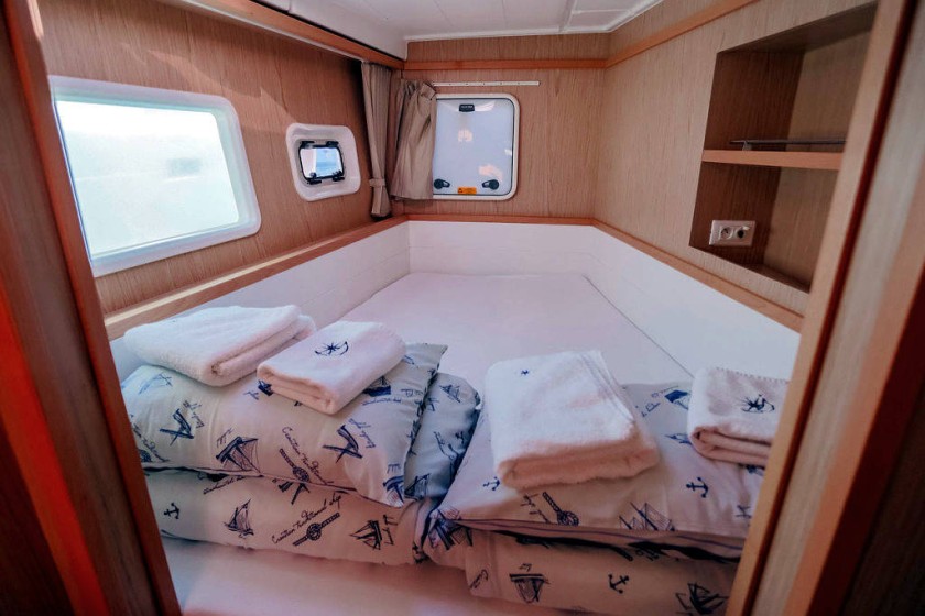 Lagoon 39 - Boatscribe.com