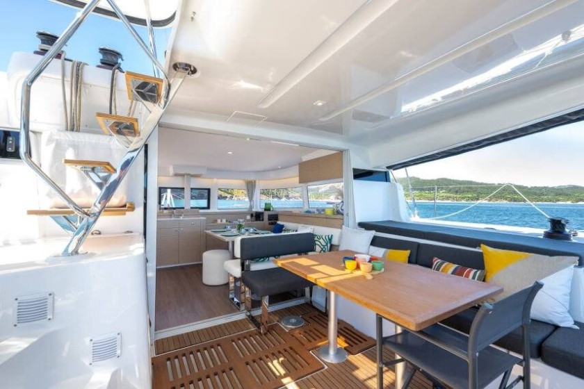 Lagoon 43 - Boatscribe.com