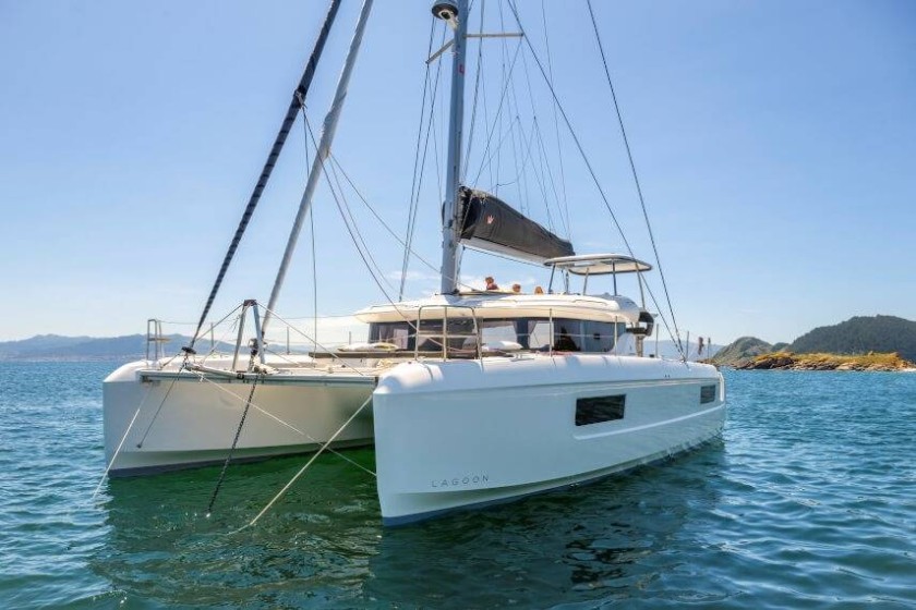 Lagoon 43 - Boatscribe.com