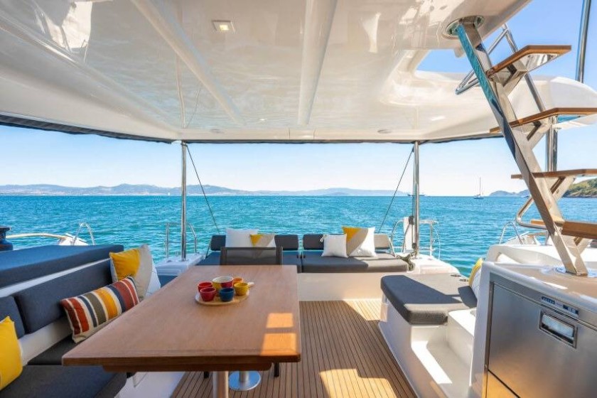 Lagoon 43 - Boatscribe.com