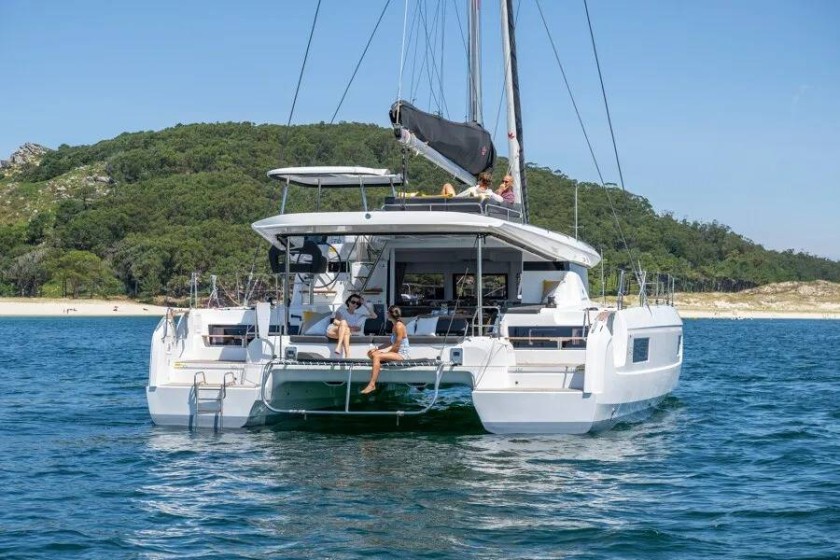 Lagoon 43 - Boatscribe.com