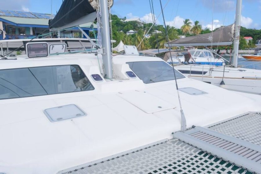 Voyage 480 - Boatscribe.com