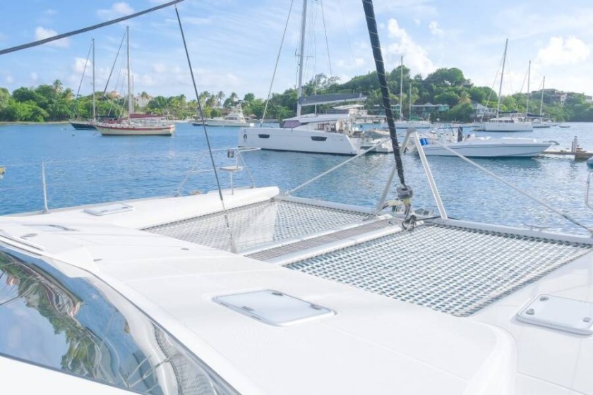 Voyage 480 - Boatscribe.com