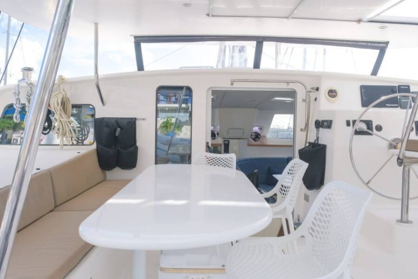 Voyage 480 - Boatscribe.com