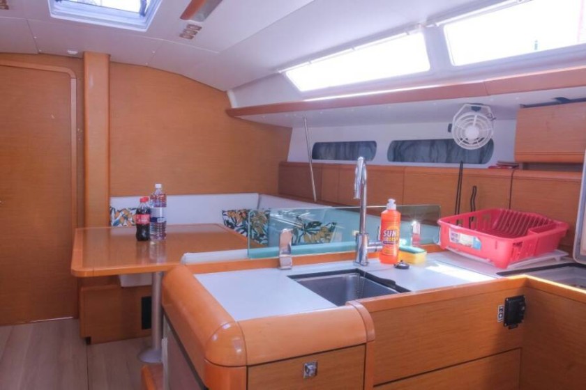 Sun Odyssey 419 - Boatscribe.com