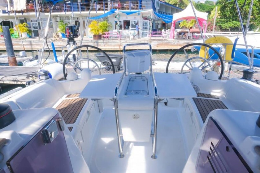 Sun Odyssey 419 - Boatscribe.com