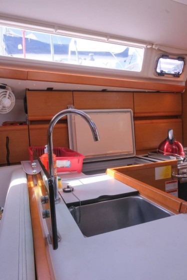 Sun Odyssey 419 - Boatscribe.com