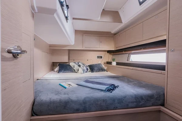 Dufour 470 - Boatscribe.com