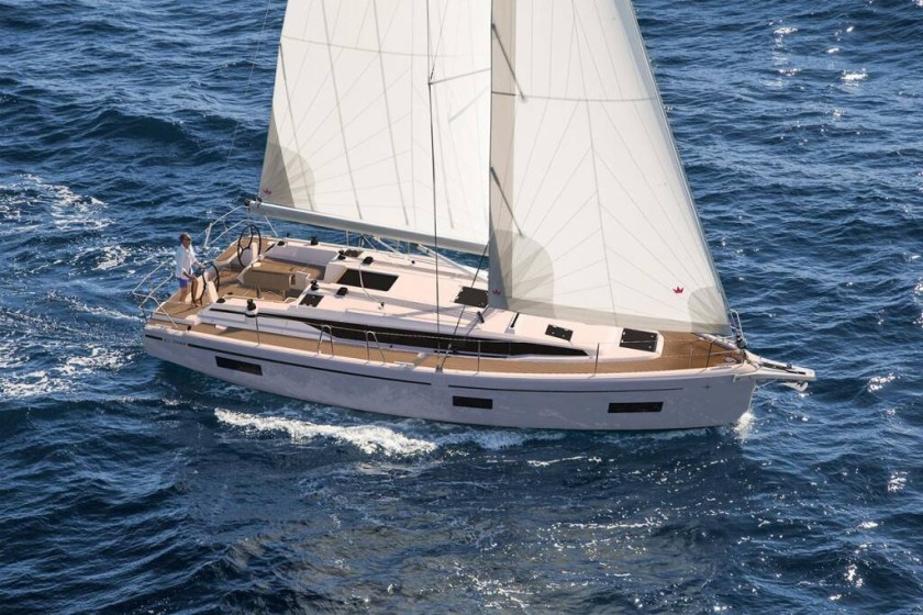 Bavaria C38 - Boatscribe.com