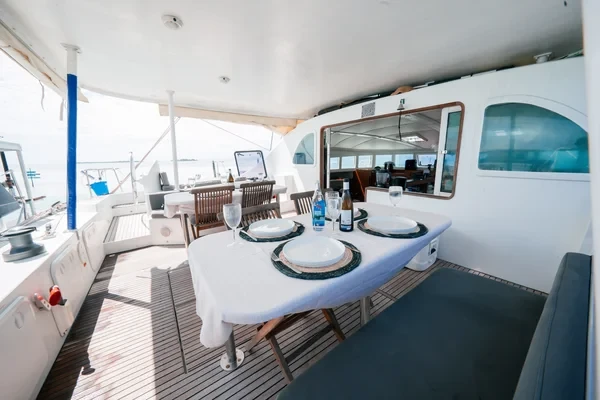 Lagoon 570 - Boatscribe.com