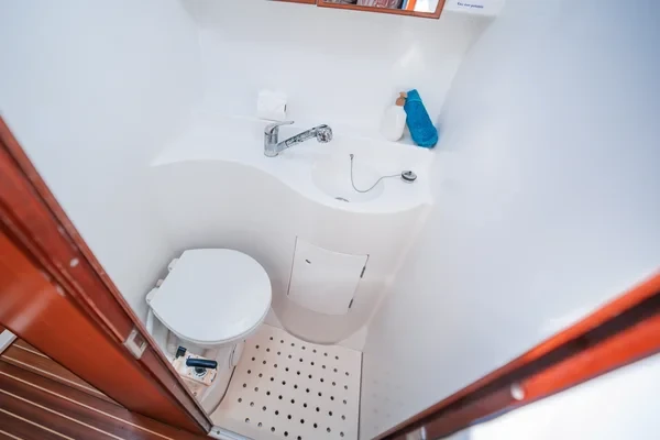 Lagoon 570 - Boatscribe.com