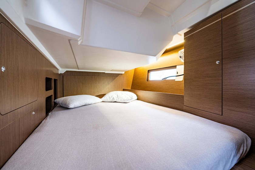 Oceanis 46.1 - Boatscribe.com