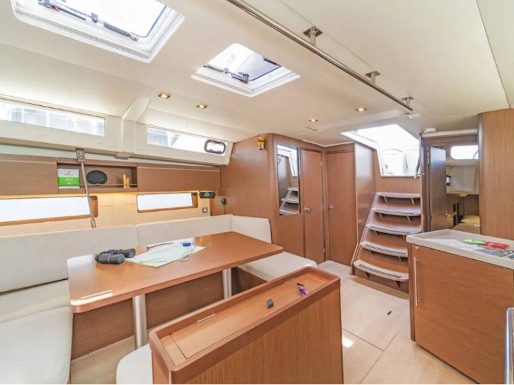 Oceanis 46.1 - Boatscribe.com