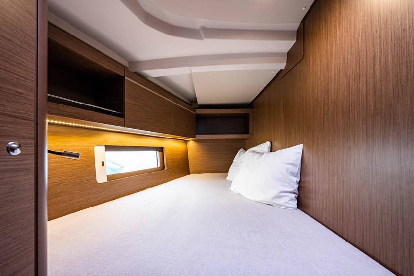 Oceanis 46.1 - Boatscribe.com