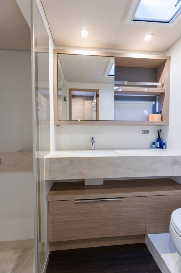 Lagoon 55 - Boatscribe.com