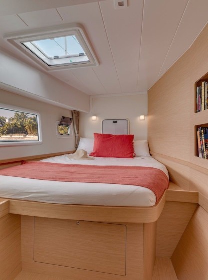 Lagoon 42 - Boatscribe.com