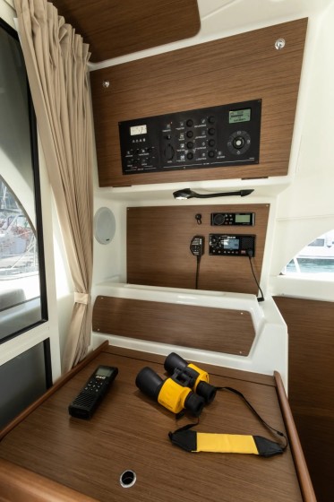 Lagoon 380 - Boatscribe.com