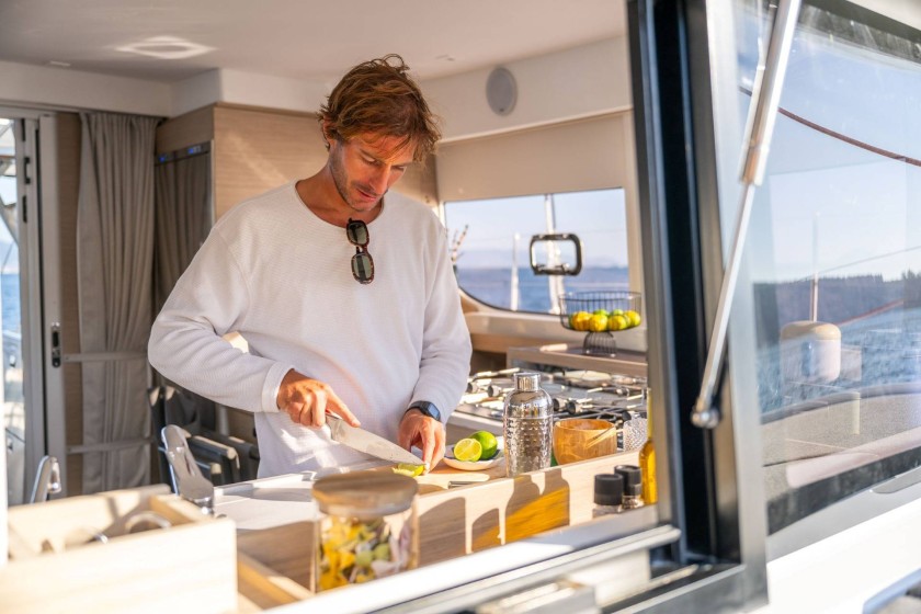 Lagoon 43 - Boatscribe.com