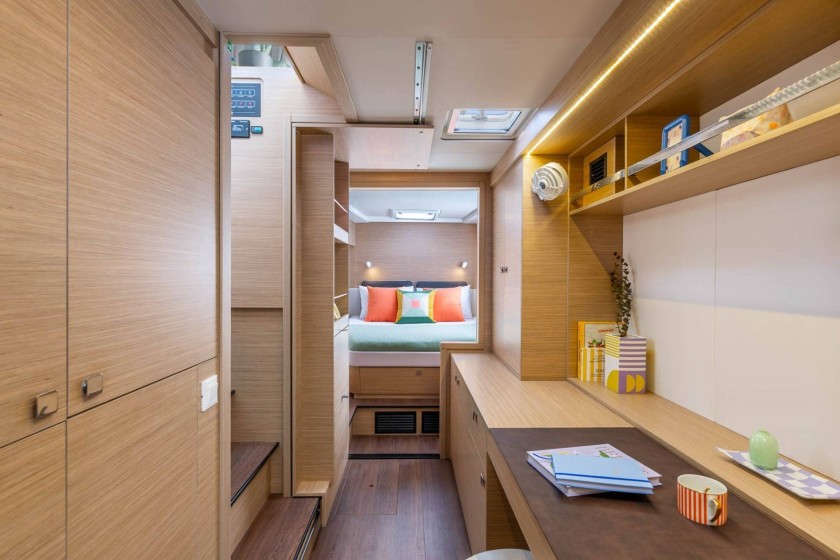 Lagoon 43 - Boatscribe.com