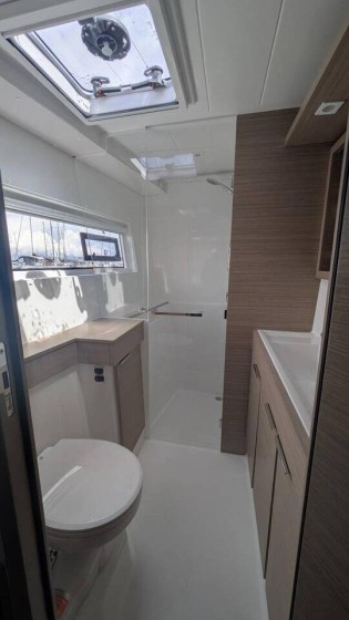 Lagoon 40 - Boatscribe.com