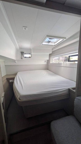 Lagoon 40 - Boatscribe.com