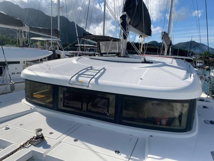 Lagoon 40 - Boatscribe.com