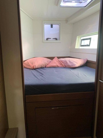 Lagoon 40 - Boatscribe.com