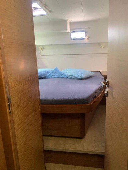 Lagoon 40 - Boatscribe.com