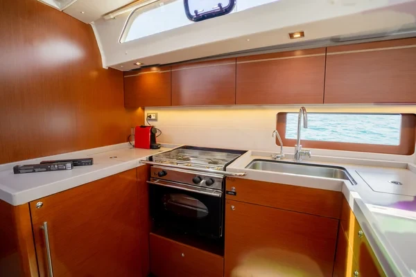 Oceanis 51.1 - Boatscribe.com
