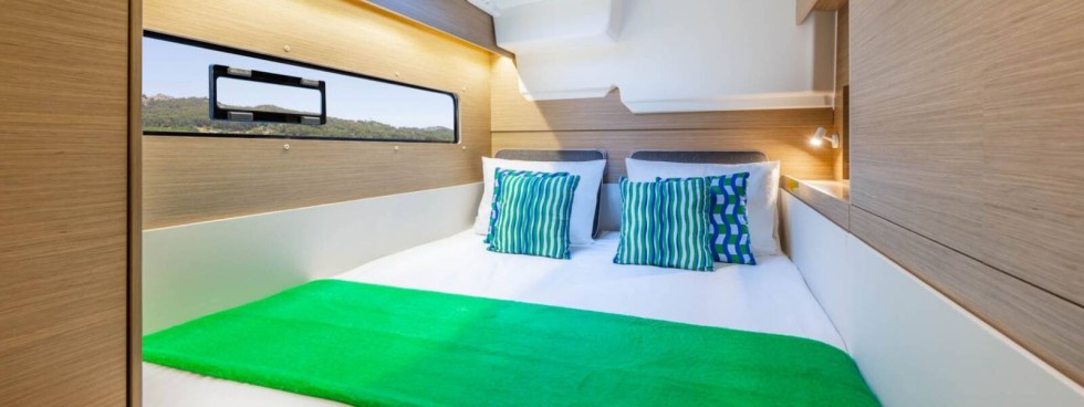 Lagoon 38 - Boatscribe.com