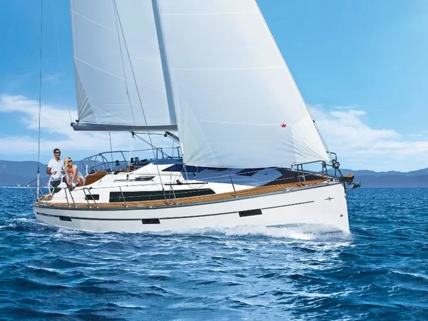 Bavaria 37 Cruiser - Boatscribe.com