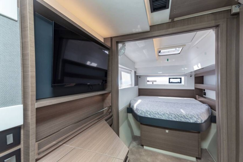 Leopard 42 - Boatscribe.com