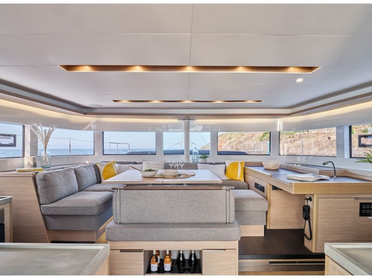 Lagoon 51 - Boatscribe.com