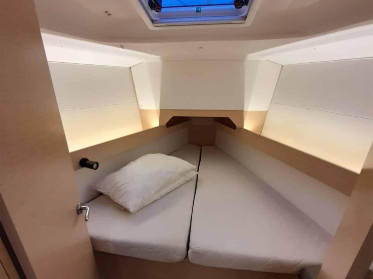 Sun Odyssey 349 - Boatscribe.com