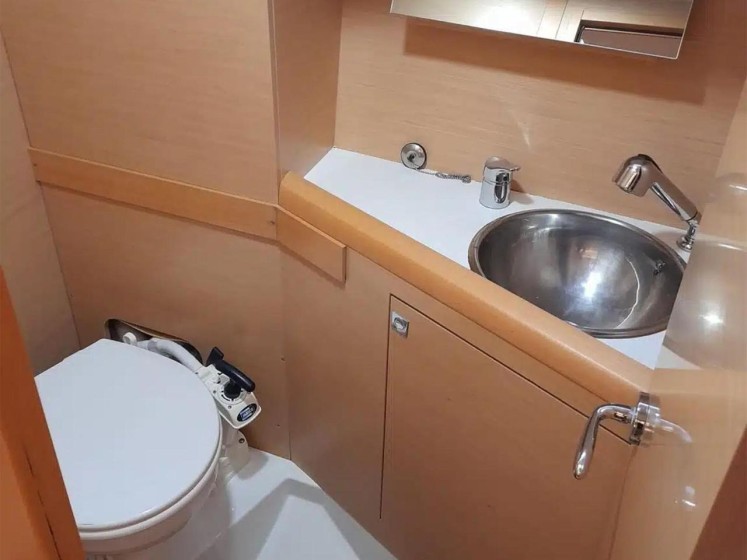 Sun Odyssey 349 - Boatscribe.com