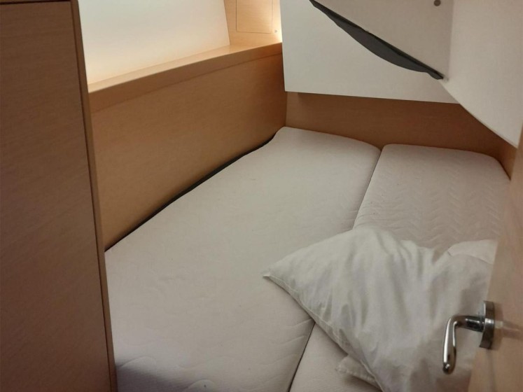 Sun Odyssey 349 - Boatscribe.com