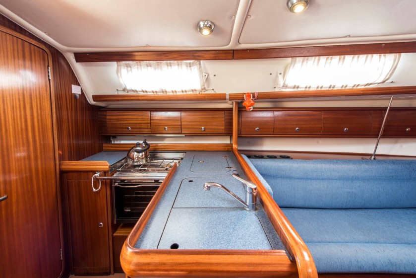 Bavaria 36 Cruiser - Boatscribe.com