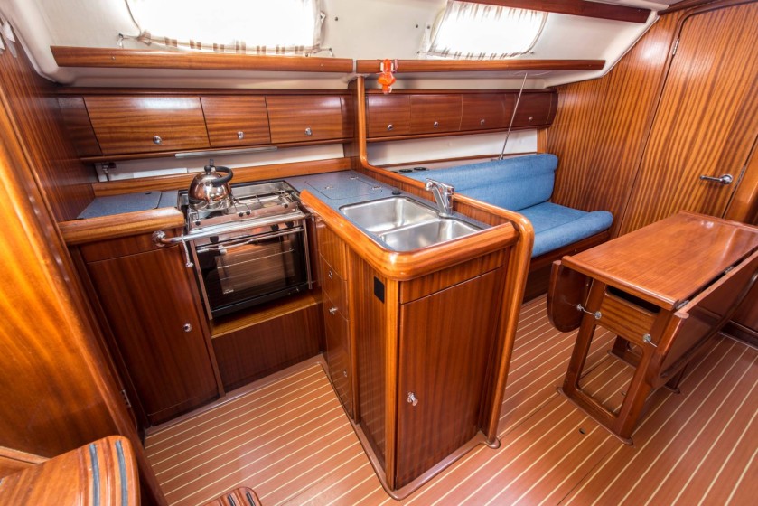 Bavaria 36 Cruiser - Boatscribe.com