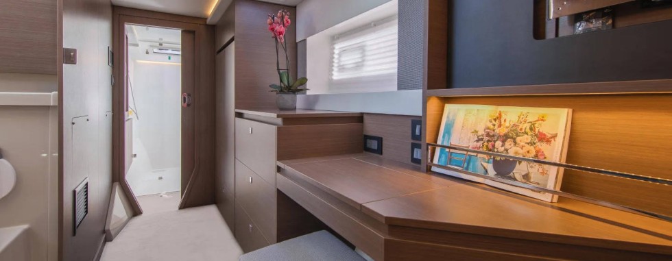 Leopard 42 - Boatscribe.com