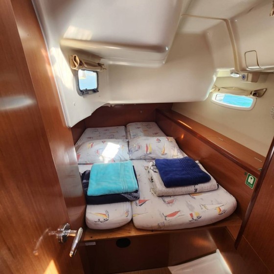 Oceanis 40 - Boatscribe.com