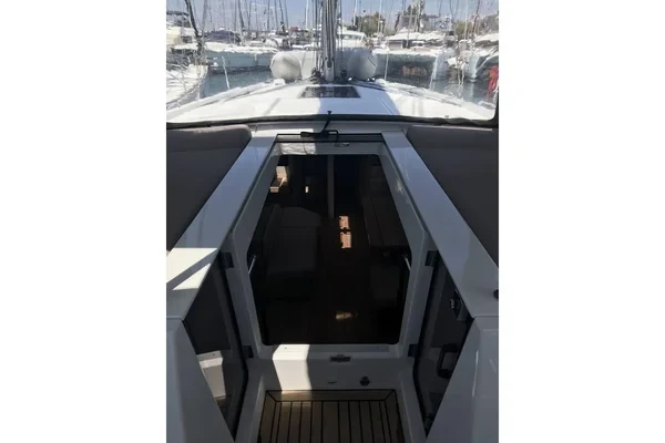 Oceanis 51.1 - Boatscribe.com