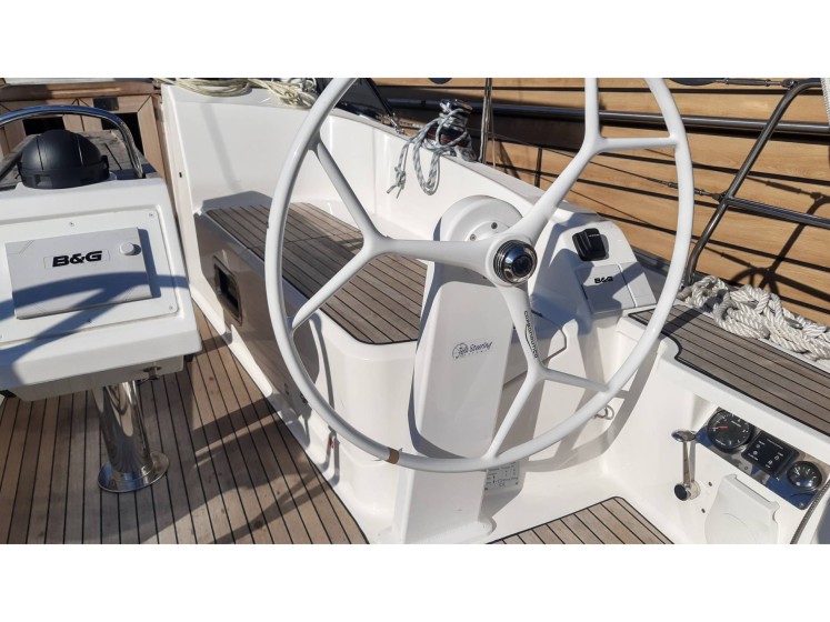 Bavaria 37 Cruiser - Boatscribe.com