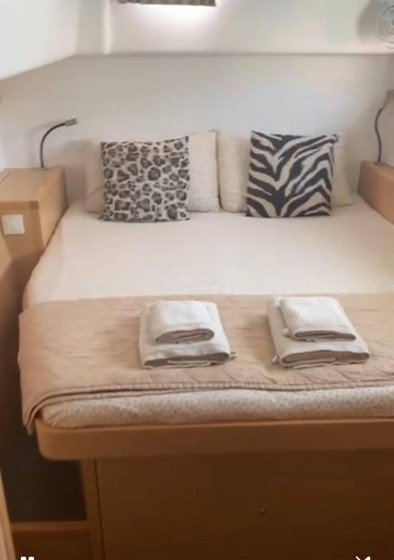 Lagoon 450 F - Boatscribe.com