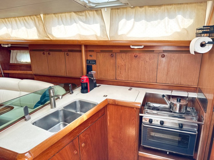 Sun Odyssey 40.3 - Boatscribe.com