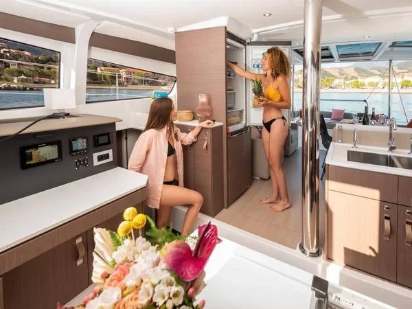 Bali 4.2 - Boatscribe.com