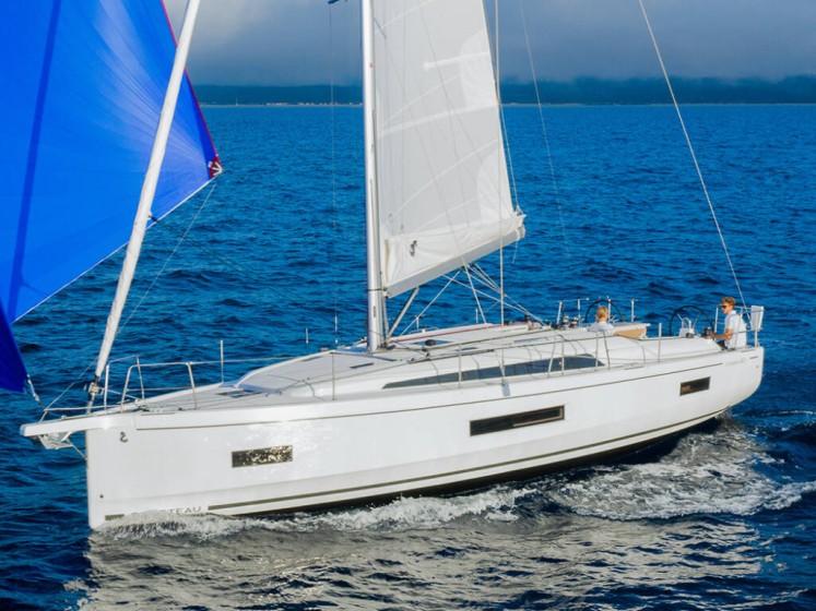 Oceanis 40.1 - Boatscribe.com